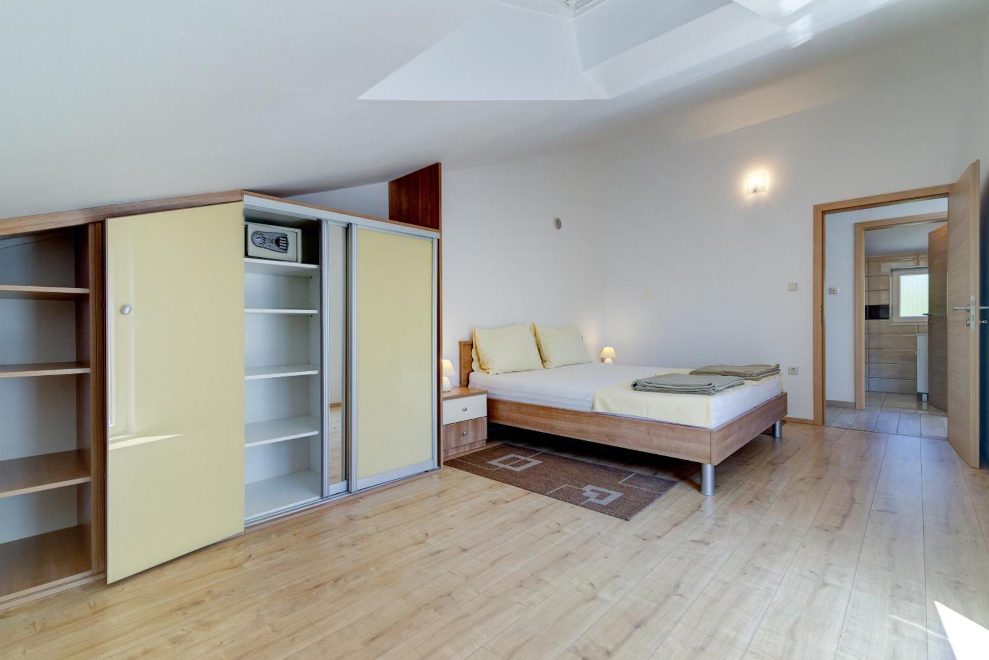 Apartmani Lili Novi Vinodolski Exterior photo