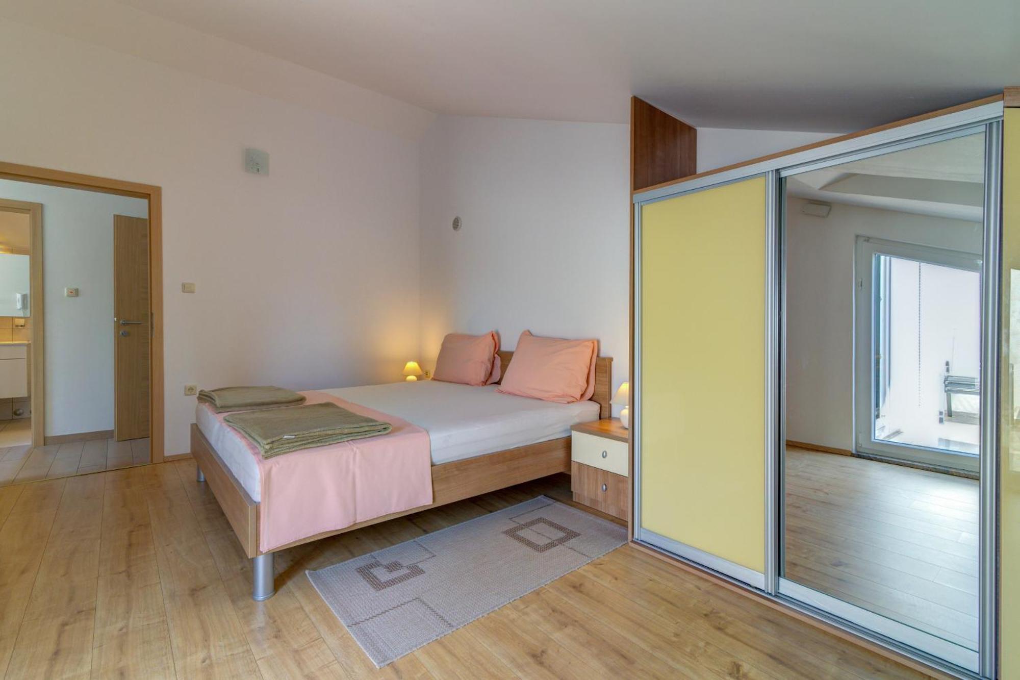 Apartmani Lili Novi Vinodolski Exterior photo