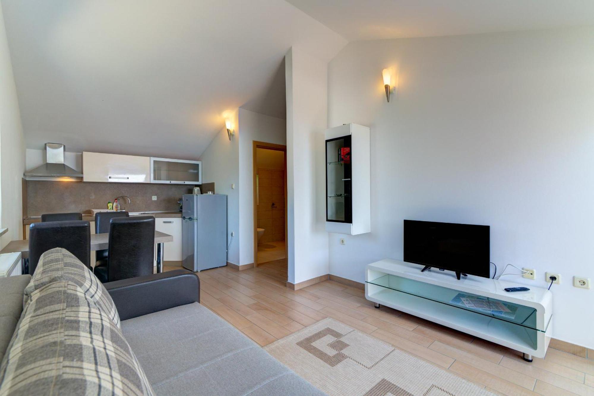 Apartmani Lili Novi Vinodolski Exterior photo